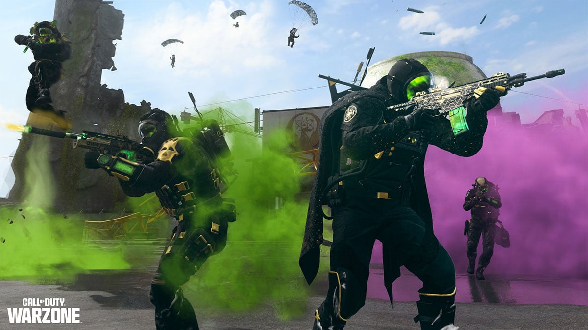 Warzone players shooting guns surrounded by green and purple smoke