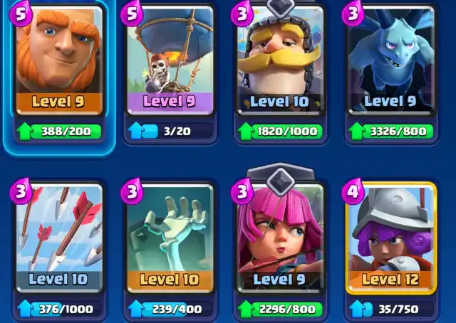 A screenshot of the Giant Balloon deck in Clash Royale.